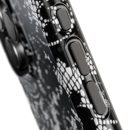 Dentelle Case
